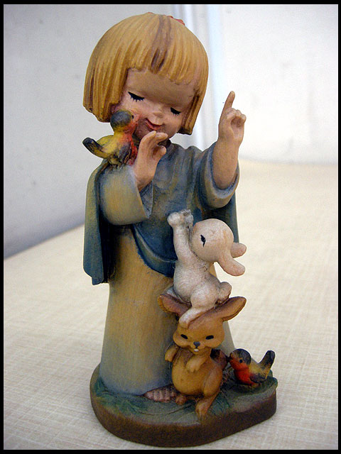 イタリア伝統工芸 アンリANRI 木彫り人形 少女と動物たち | 中古品・不 